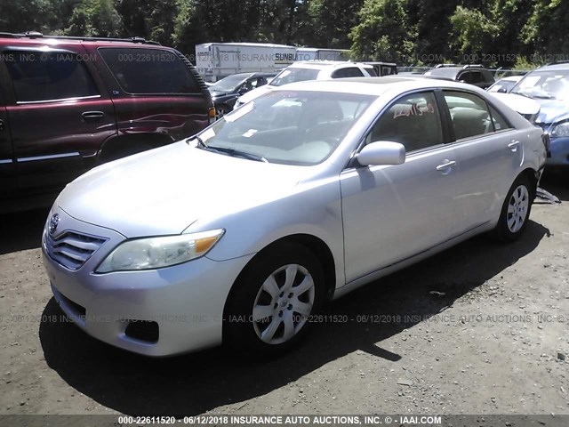 4T4BF3EK3AR054925 - 2010 TOYOTA CAMRY SE/LE/XLE 银色 照片 2