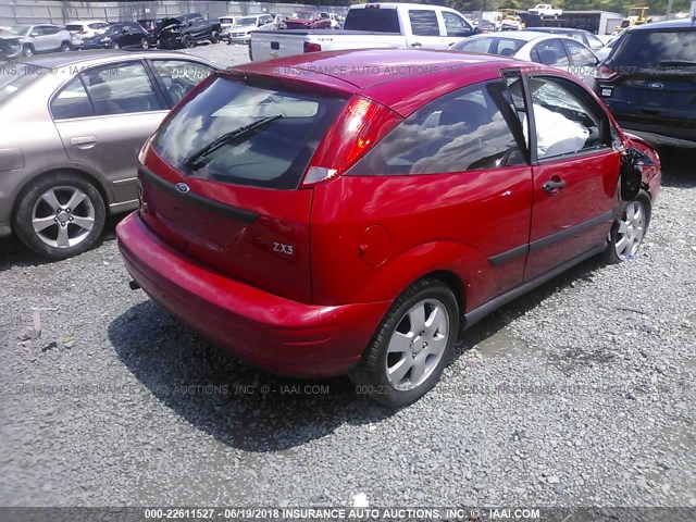 3FAFP31321R210414 - 2001 FORD FOCUS ZX3 RED photo 4