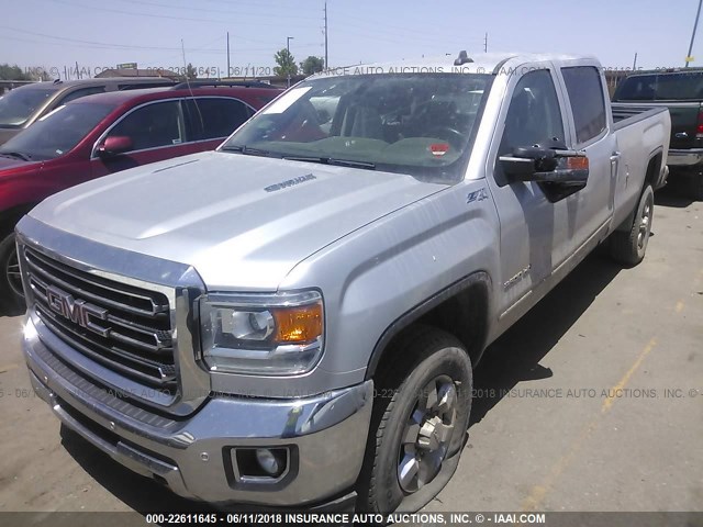 1GT12ZE84FF615397 - 2015 GMC SIERRA K2500 SLT SILVER photo 2