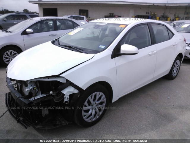 5YFBURHE0HP623668 - 2017 TOYOTA COROLLA L/LE/XLE/SE/XSE WHITE photo 2