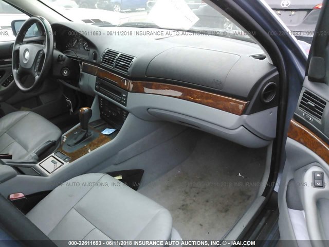 WBADT43442GY95028 - 2002 BMW 525 I AUTOMATIC Light Blue photo 5