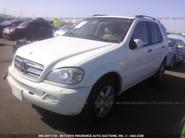 4JGAB75E02A344030 - 2002 MERCEDES-BENZ ML 500 WHITE photo 2