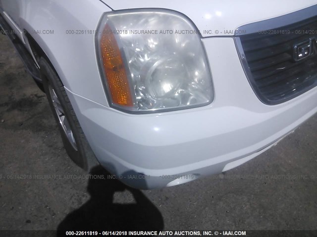 1GKUKKE34AR255830 - 2010 GMC YUKON XL K1500 SLT WHITE photo 6