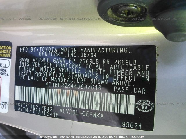 4T1BE32K44U937616 - 2004 TOYOTA CAMRY LE/XLE/SE ვერცხლისფერი ფოტო 9