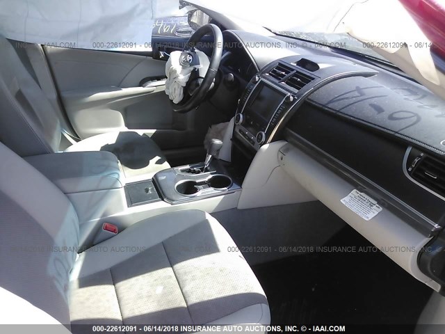 4T1BD1FK9EU106793 - 2014 TOYOTA CAMRY HYBRID/LE/XLE 红色 照片 5