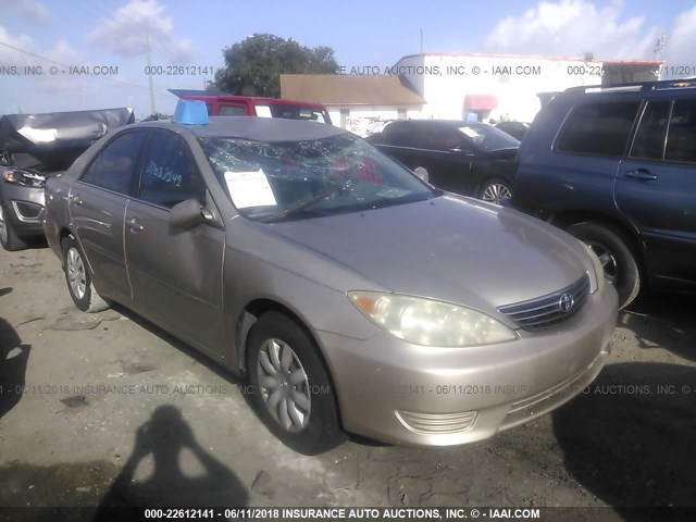 4T1BE32K35U559208 - 2005 TOYOTA CAMRY LE/XLE/SE ვერცხლისფერი ფოტო 1