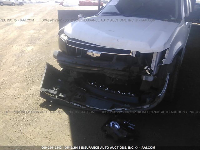 1GNUKAE00AR106916 - 2010 CHEVROLET TAHOE K1500 LS WHITE photo 6