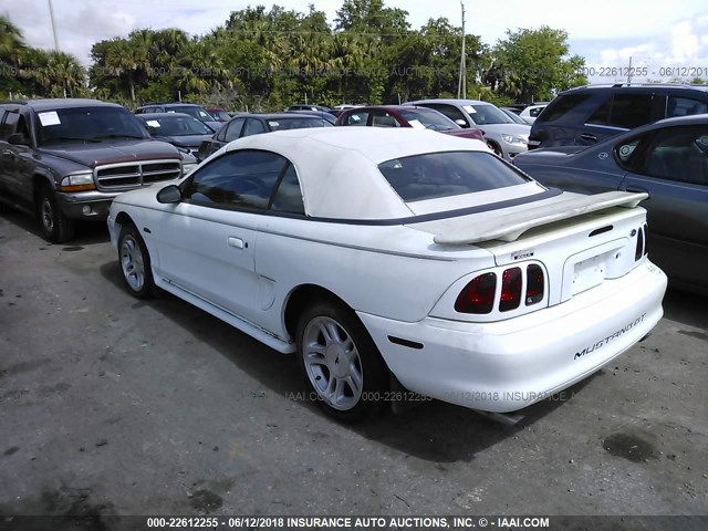 1FAFP45X0WF132724 - 1998 FORD MUSTANG GT WHITE photo 3