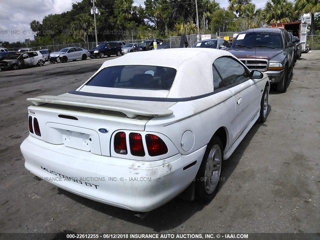 1FAFP45X0WF132724 - 1998 FORD MUSTANG GT WHITE photo 4
