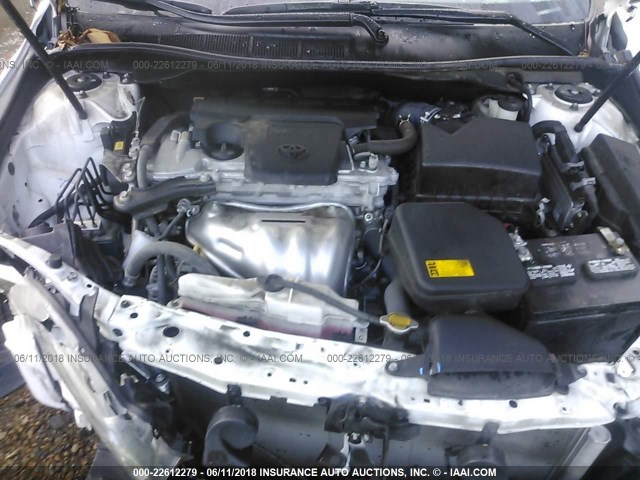4T1BF1FK2FU037585 - 2015 TOYOTA CAMRY LE/XLE/SE/XSE WHITE photo 10
