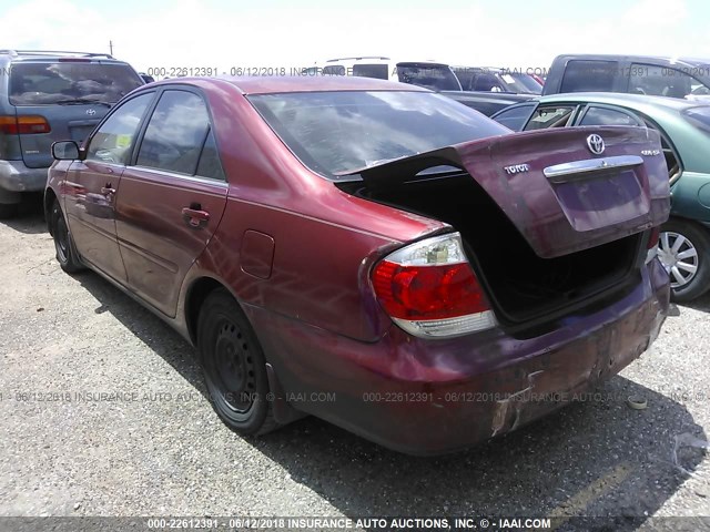 4T1BE32K95U053589 - 2005 TOYOTA CAMRY LE/XLE/SE წითელი ფოტო 3