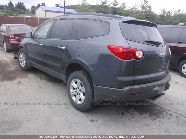 1GNKREED4CJ362443 - 2012 CHEVROLET TRAVERSE LS GRAY photo 3