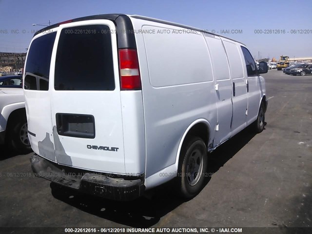 1GCFG15X461200805 - 2006 CHEVROLET EXPRESS G1500  WHITE photo 4