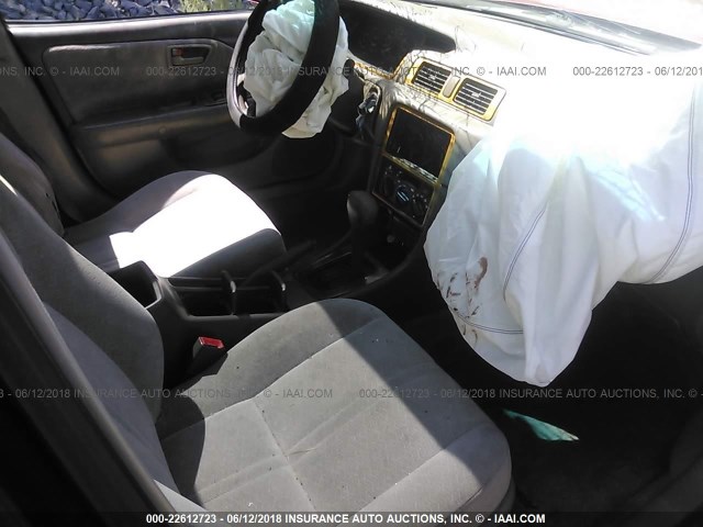 JT2BG22K2V0016828 - 1997 TOYOTA CAMRY LE/XLE RED photo 5