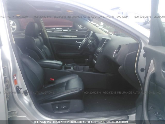 1N4AA51E19C805970 - 2009 NISSAN MAXIMA S/SV SILVER photo 5