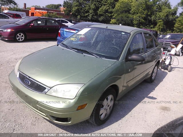 1FAFP34NX7W310618 - 2007 FORD FOCUS ZX4/S/SE/SES GREEN photo 2