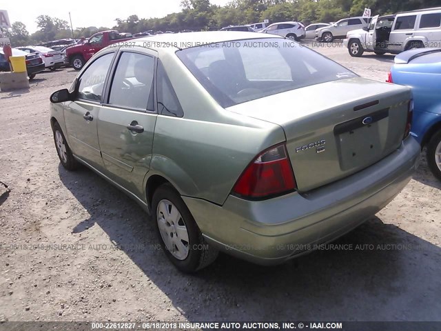 1FAFP34NX7W310618 - 2007 FORD FOCUS ZX4/S/SE/SES GREEN photo 3