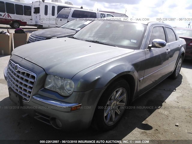 2C3KA63H16H254027 - 2006 CHRYSLER 300C SILVER photo 2