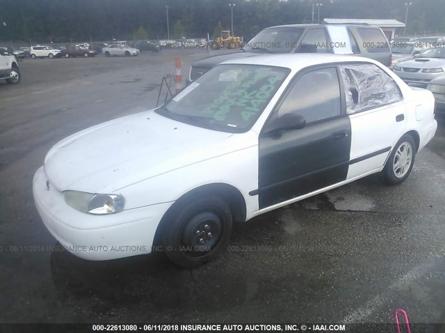1Y1SK5281YZ414054 - 2000 CHEVROLET GEO PRIZM LSI WHITE photo 2