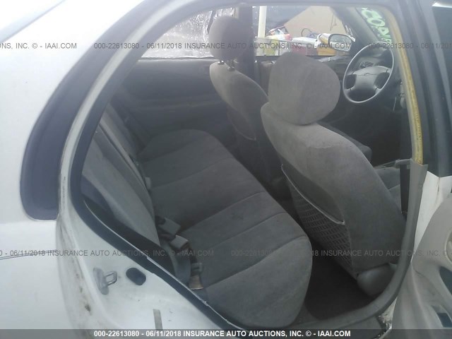 1Y1SK5281YZ414054 - 2000 CHEVROLET GEO PRIZM LSI WHITE photo 8