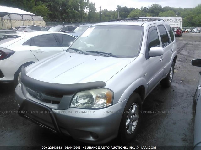 4F2CZ96115KM22426 - 2005 MAZDA TRIBUTE S SILVER photo 2