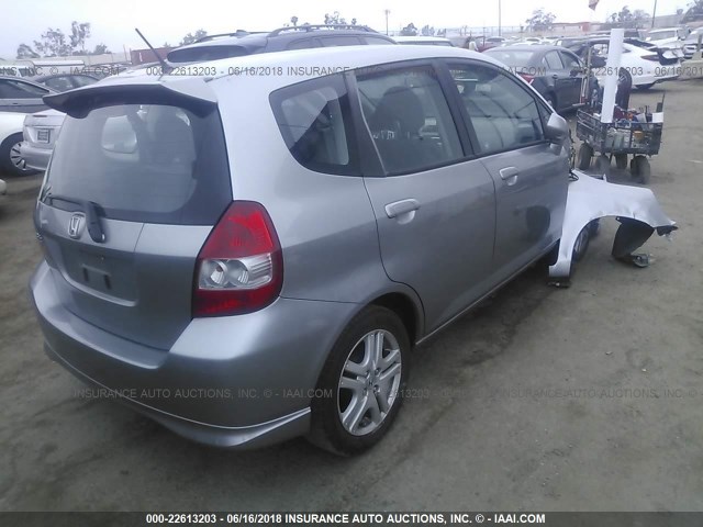 JHMGD37607S056614 - 2007 HONDA FIT S SILVER photo 4