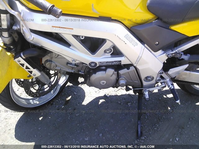 JS1VP53A342103548 - 2004 SUZUKI SV650 YELLOW photo 9