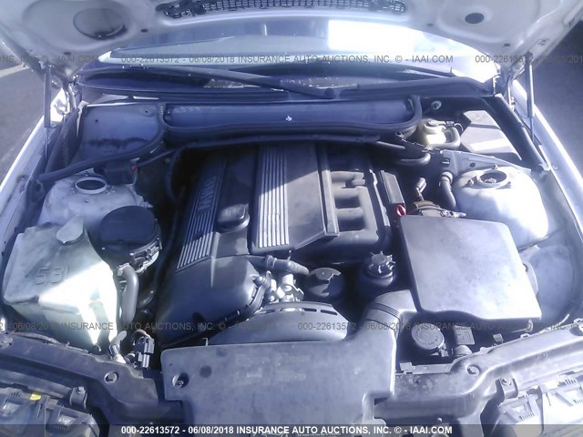 WBAAW33471ET41349 - 2001 BMW 325 IT SILVER photo 10