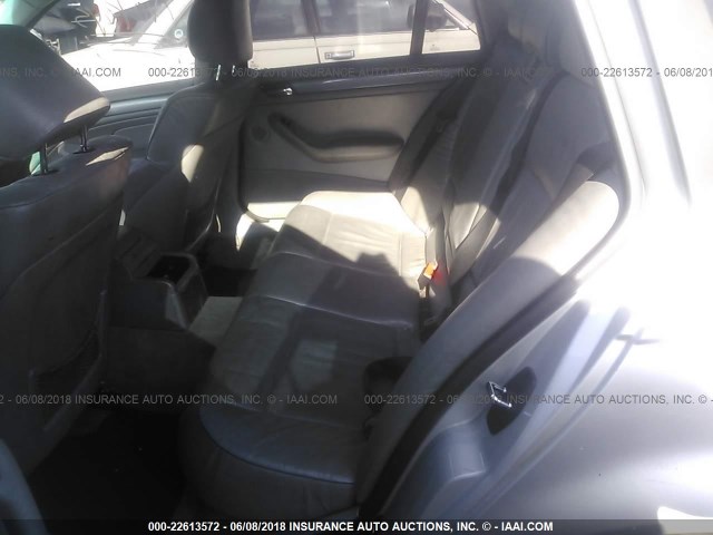 WBAAW33471ET41349 - 2001 BMW 325 IT SILVER photo 8