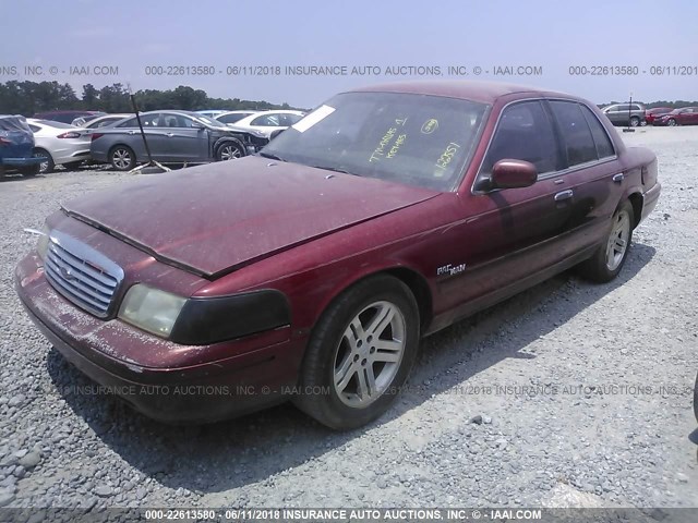 2FAFP74W11X122551 - 2001 FORD CROWN VICTORIA LX RED photo 2