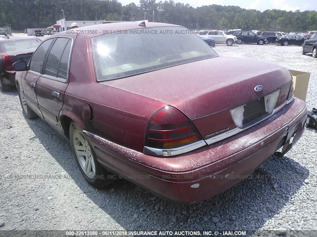2FAFP74W11X122551 - 2001 FORD CROWN VICTORIA LX RED photo 3