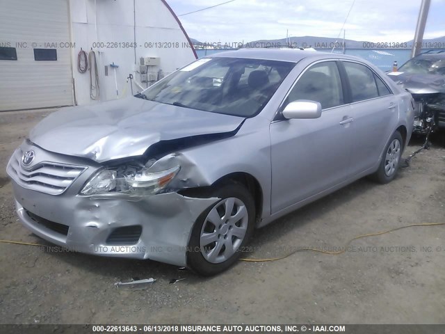 JTNBF3EK8B3012168 - 2011 TOYOTA CAMRY SE/LE/XLE SILVER photo 2