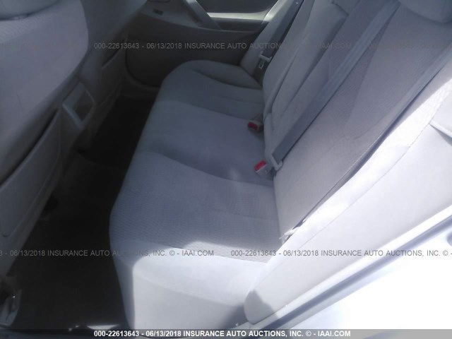 JTNBF3EK8B3012168 - 2011 TOYOTA CAMRY SE/LE/XLE SILVER photo 8