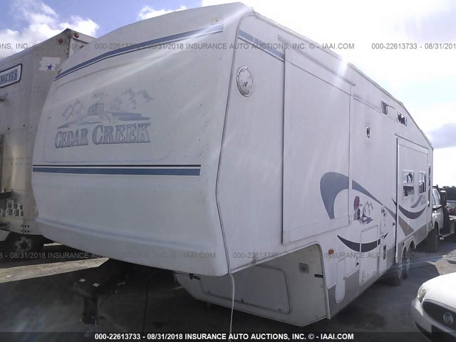 4X4FCRK234P188203 - 2004 FOREST RIVER CEDAR CREEK  白色 照片 2