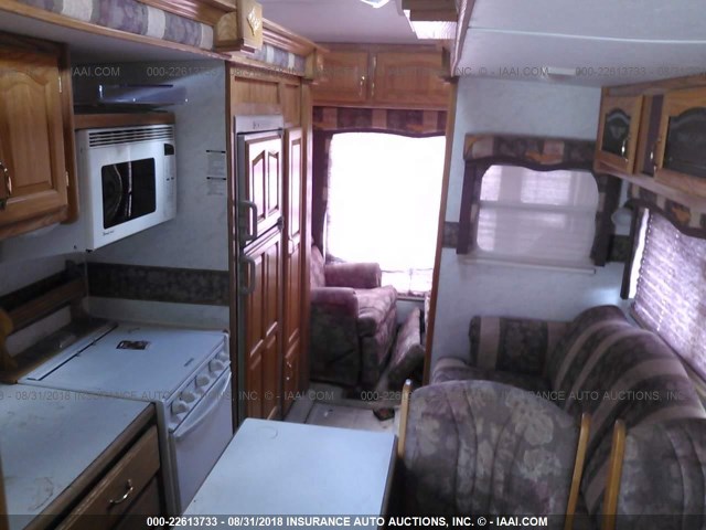 4X4FCRK234P188203 - 2004 FOREST RIVER CEDAR CREEK  白色 照片 5