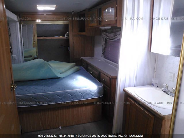 4X4FCRK234P188203 - 2004 FOREST RIVER CEDAR CREEK  白色 照片 7