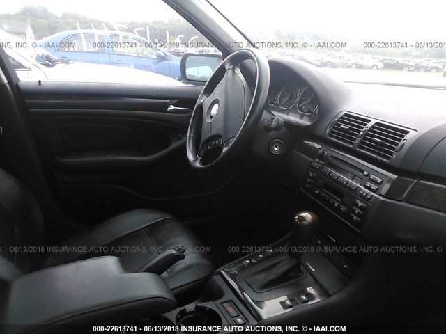 WBAEW53452PG18294 - 2002 BMW 330 XI BLUE photo 5