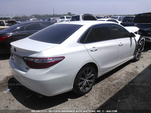 4T1BF1FK2FU024738 - 2015 TOYOTA CAMRY LE/XLE/SE/XSE WHITE photo 4