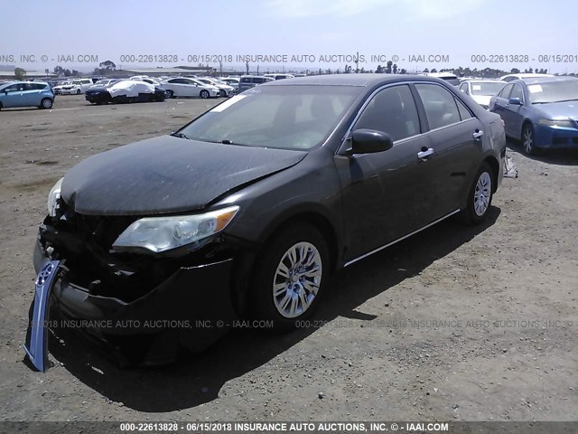 4T4BF1FK6ER348392 - 2014 TOYOTA CAMRY L/SE/LE/XLE 黑色 照片 2