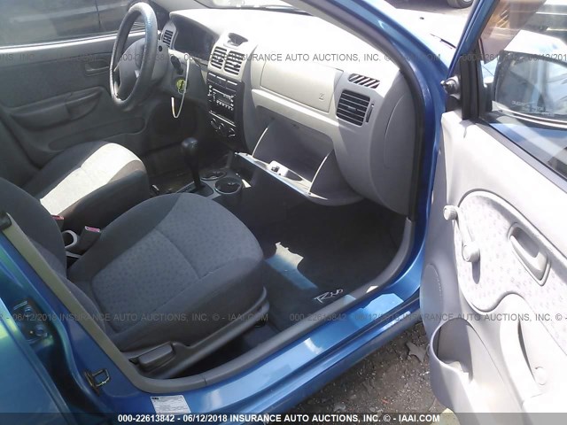 KNADC125856367172 - 2005 KIA RIO BLUE photo 5