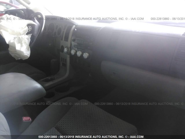 5TFSV54127X003929 - 2007 TOYOTA TUNDRA DOUBLE CAB SR5 WHITE photo 5