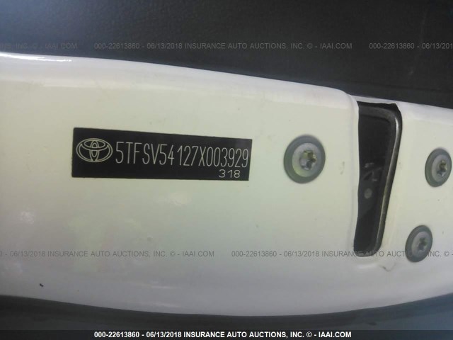 5TFSV54127X003929 - 2007 TOYOTA TUNDRA DOUBLE CAB SR5 WHITE photo 9