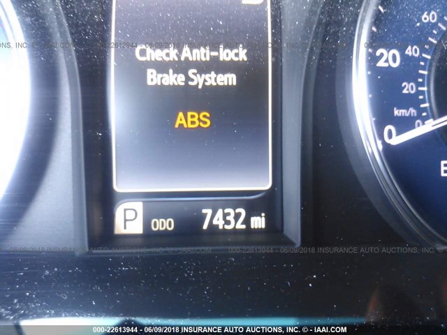 4T1BF1FK6HU312216 - 2017 TOYOTA CAMRY LE/XLE/SE/XSE WHITE photo 7