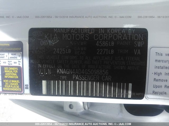 KNAGN4AD4G5098856 - 2016 KIA OPTIMA HYBRID WHITE photo 9