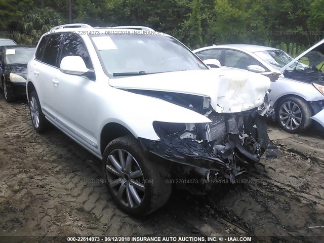 WVGBF7A95AD001826 - 2010 VOLKSWAGEN TOUAREG V6 WHITE photo 1