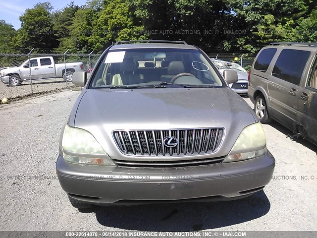 JT6HF10U8X0074746 - 1999 LEXUS RX 300 GOLD photo 6