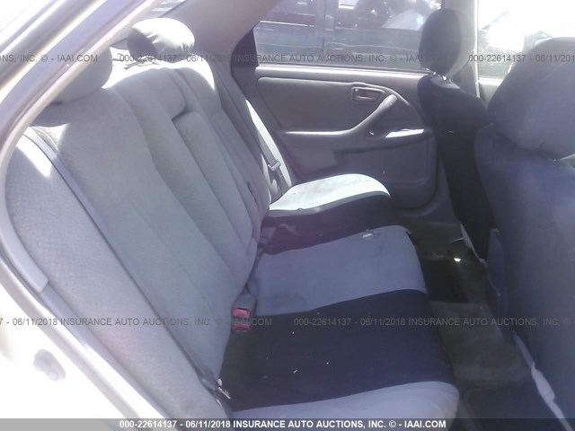 JT2BG22K010602924 - 2001 TOYOTA CAMRY CE/LE/XLE SILVER photo 8