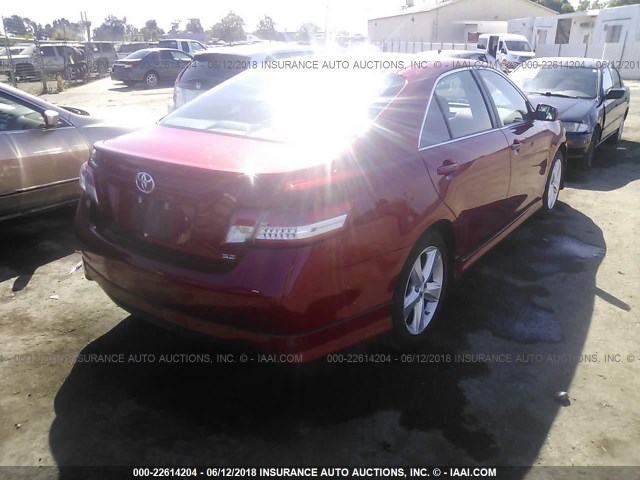 4T1BF3EK5BU666121 - 2011 TOYOTA CAMRY SE/LE/XLE RED photo 4