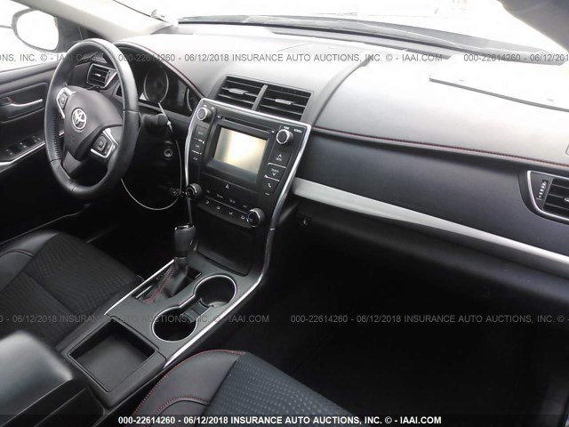 4T1BF1FK5FU905093 - 2015 TOYOTA CAMRY LE/XLE/SE/XSE BLACK photo 5