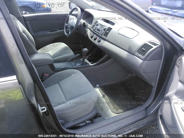 4T1BE32K83U766402 - 2003 TOYOTA CAMRY LE/XLE/SE 灰色 照片 5